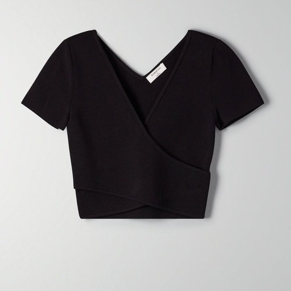 Aritzia Babaton Sculpt Cross-front Crop Top